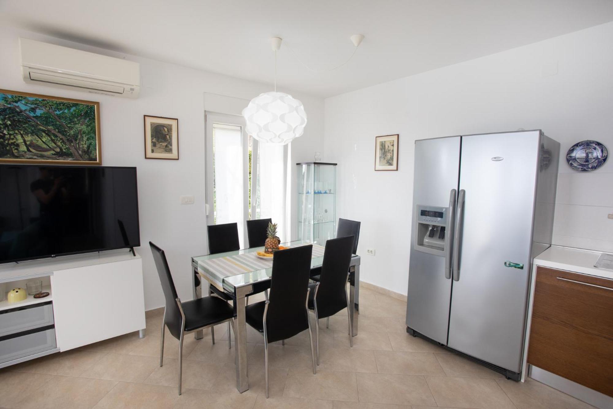 Apartment Riva Mare *